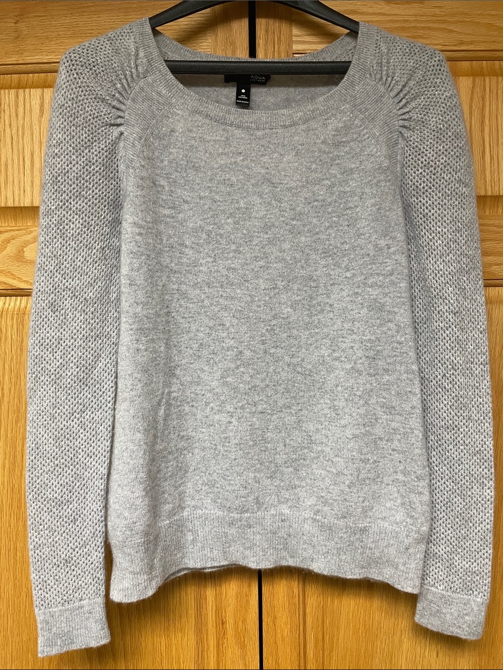 AQUA Women’s Cashmere Gray Sweater XS